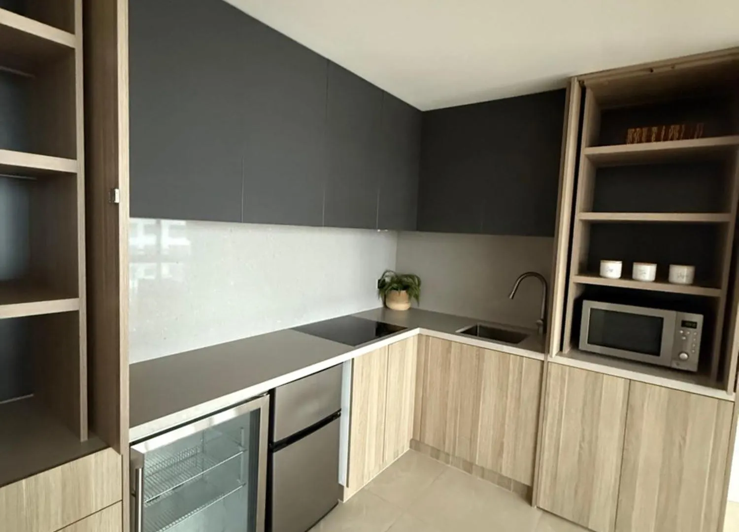 Superior One-Bedroom Penthouse & Rooftop Sandcastles Resort 0*, Mooloolaba