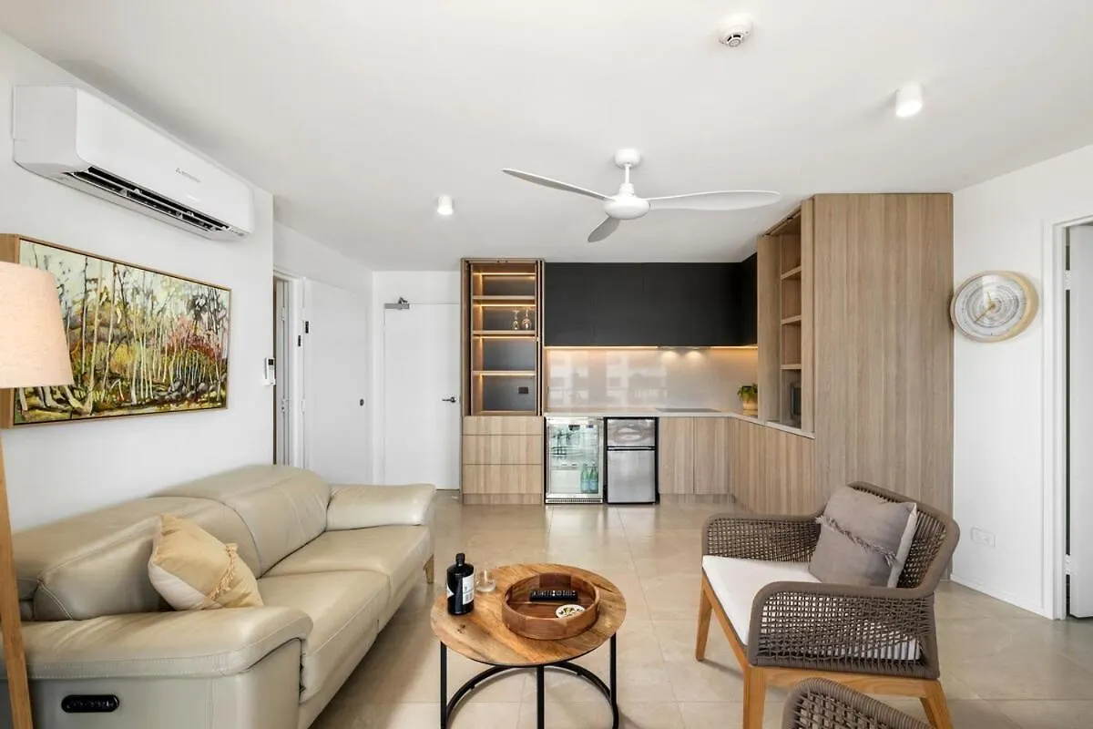 Superior One-Bedroom Penthouse & Rooftop Sandcastles Resort Apartment Mooloolaba