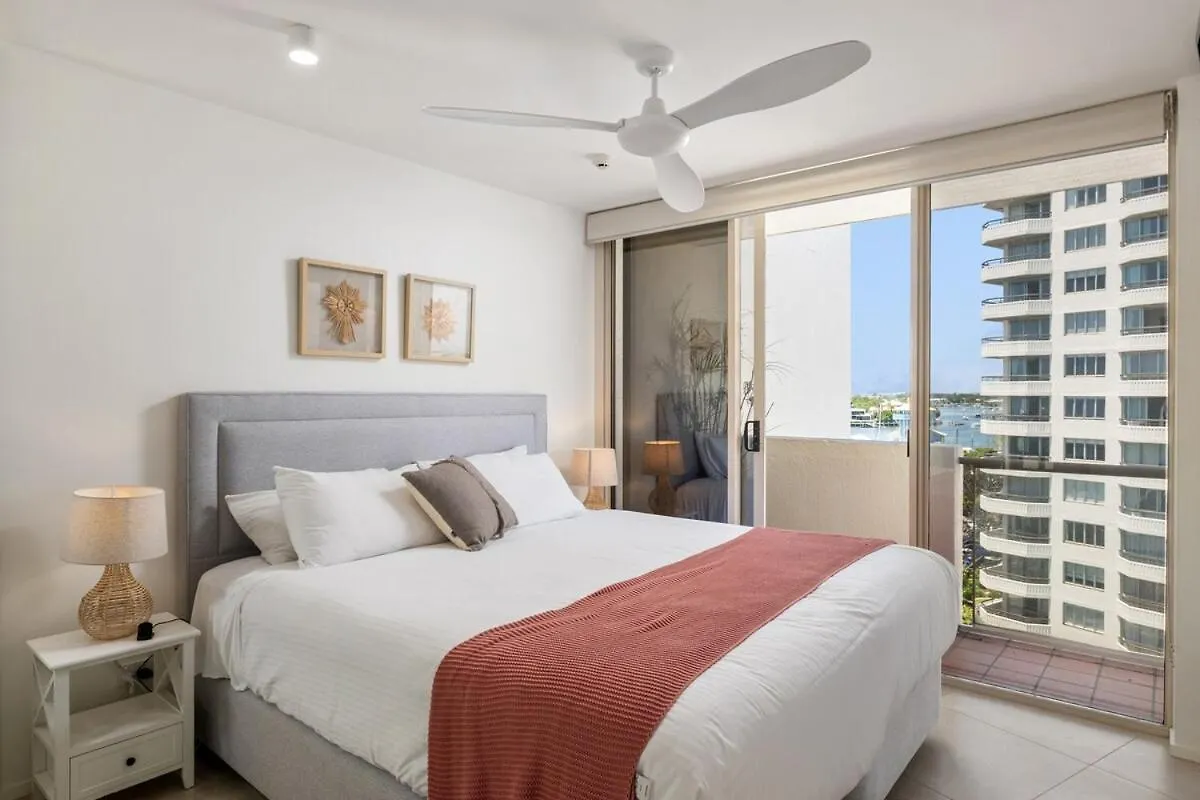 Superior One-Bedroom Penthouse & Rooftop Sandcastles Resort Apartment Mooloolaba
